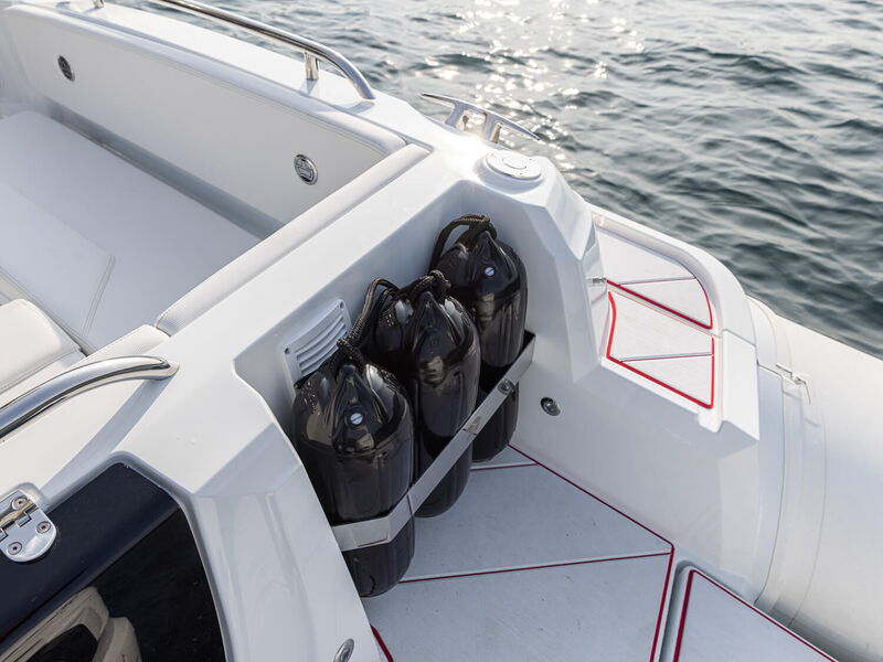 R-Evolution 26