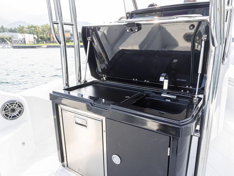 R-Evolution 26