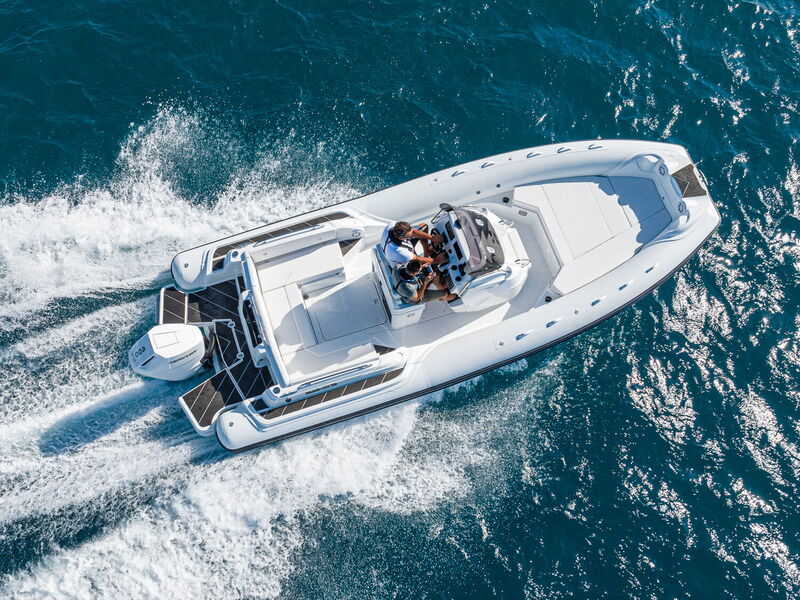 R-Evolution 26