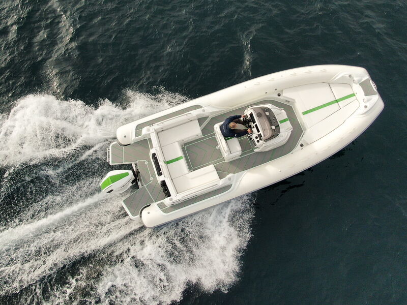 R-Evolution 26