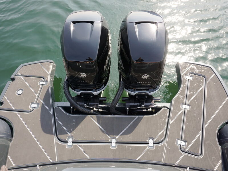R-Evolution 35