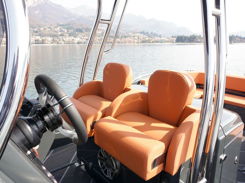 R-Evolution 35