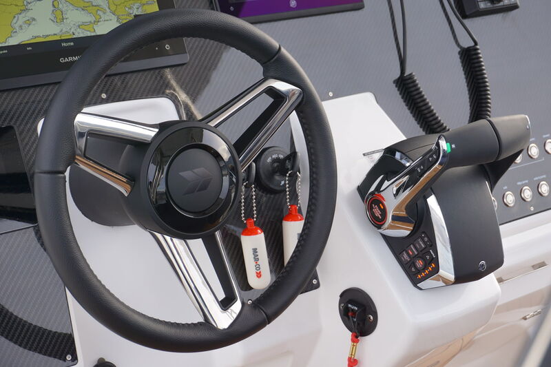 R-Evolution 35