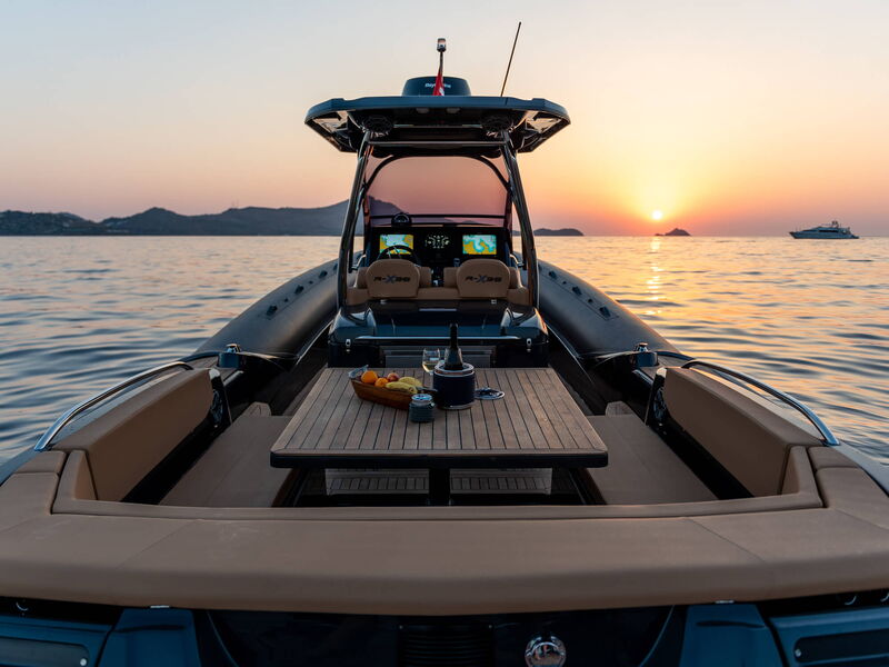 R-Evolution 36