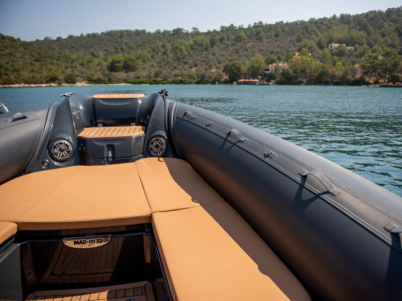 R-Evolution 36