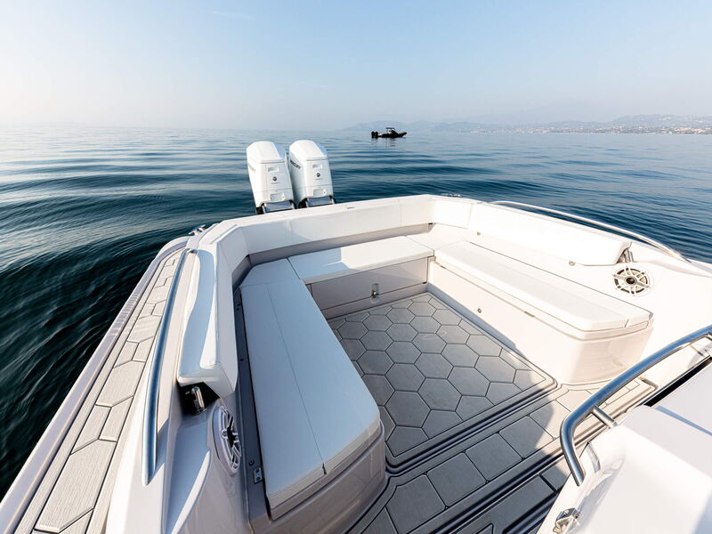 R-Evolution 36